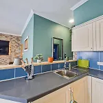 Bright 2-bedroom Seaview - *