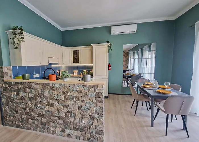 Lejlighed Bright 2-bedroom Seaview -