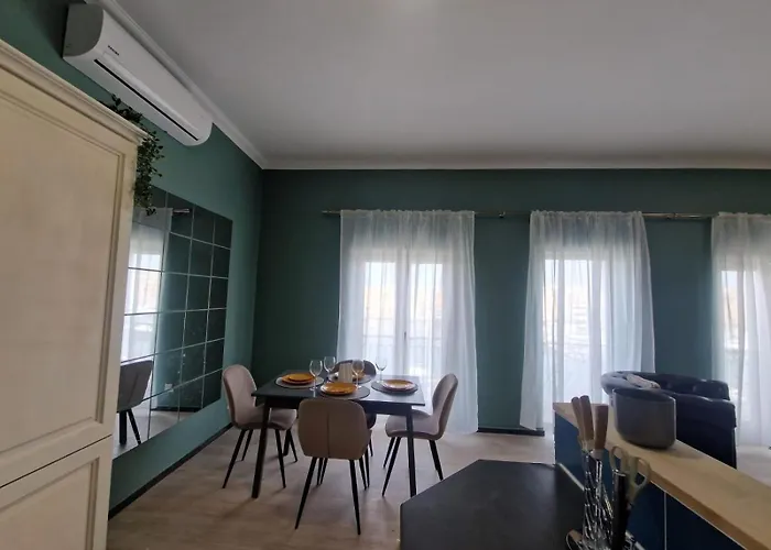 Bright 2-bedroom Seaview - Lejlighed *